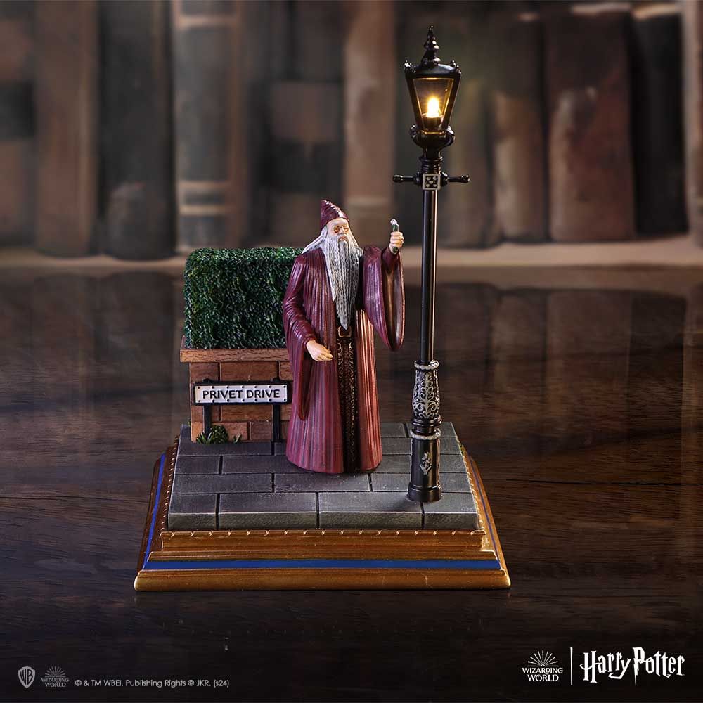 Harry Potter Privet Drive Light Up Dumbledore Figurine
