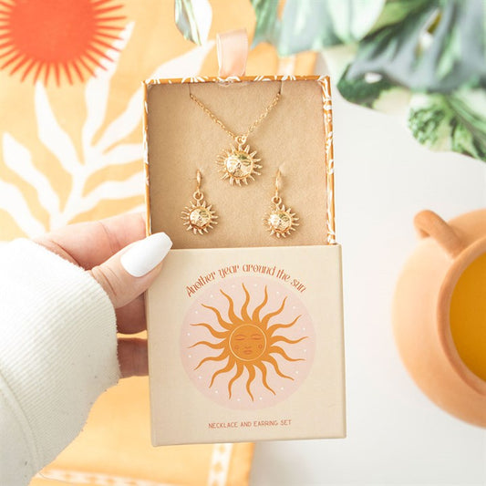 Sun jewellery gift set with necklace and dangly earrings in gift box